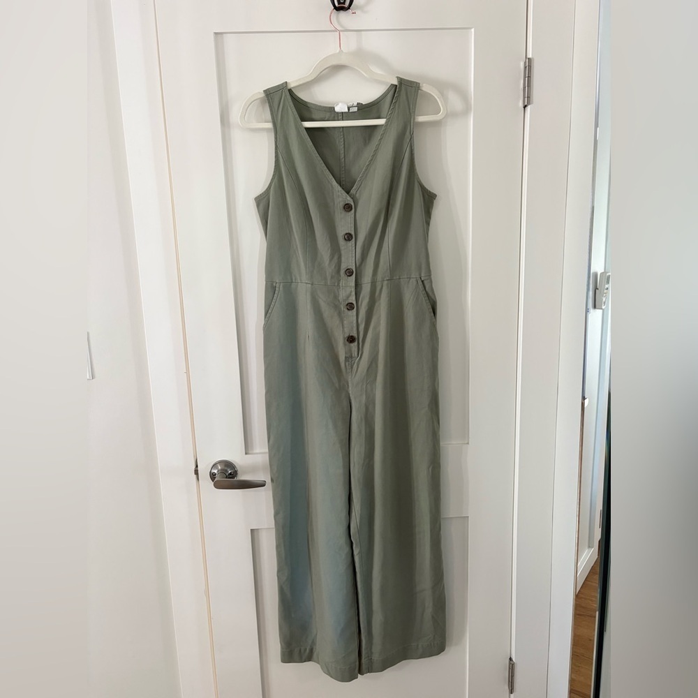 GAP | sage green Tencell button front jumpsuit size 6 - Picture 4 of 8